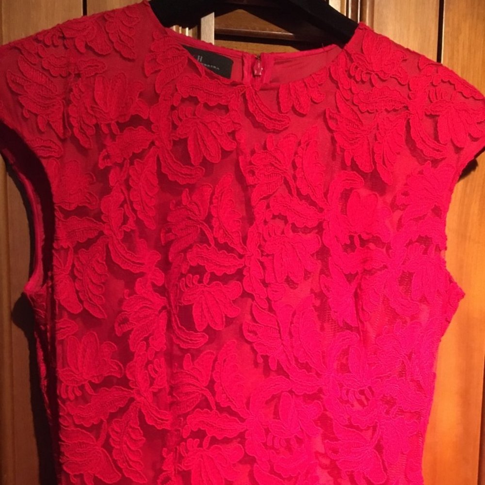 Carolina Herrera Red Lace Dress - Size 8 NWT - Picture 10 of 16